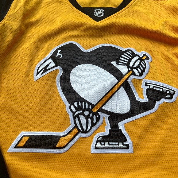 Womens Fanatics Pittsburgh Penguins Jersey NHL Gold - Picture 3 of 5